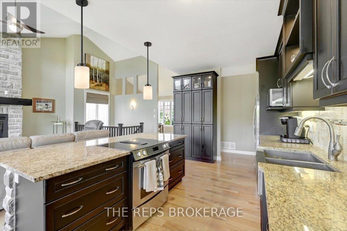 206 COUNTRY LANE DRIVE S - 12