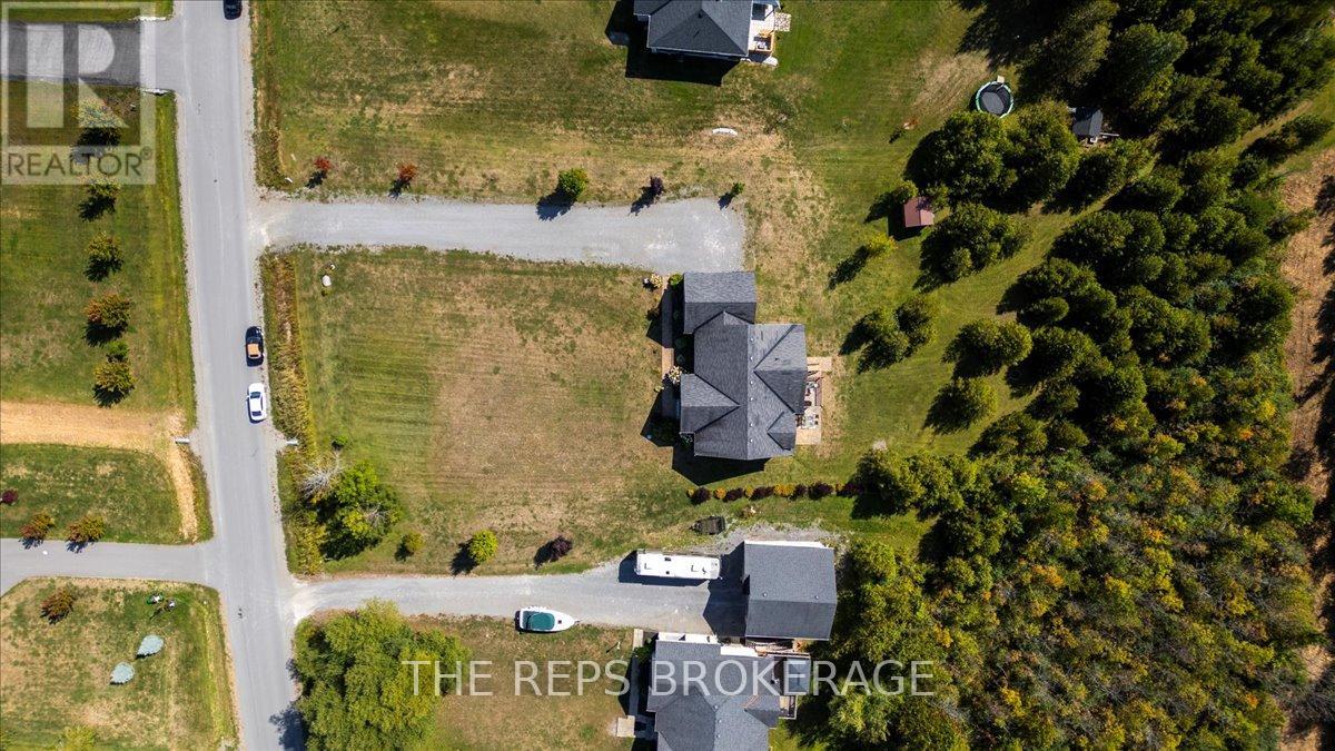 206 COUNTRY LANE DRIVE S - 43