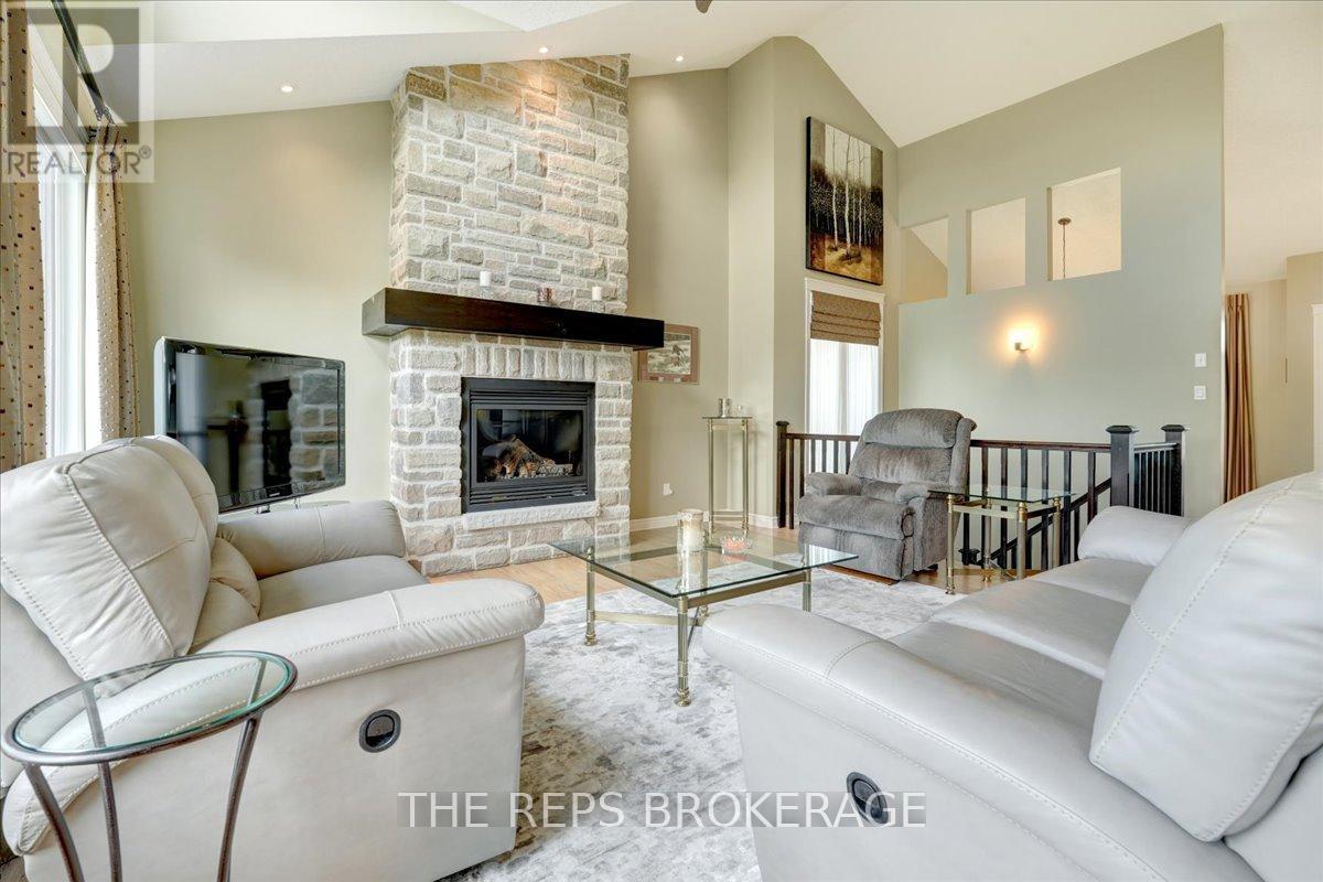 206 COUNTRY LANE DRIVE S - 9