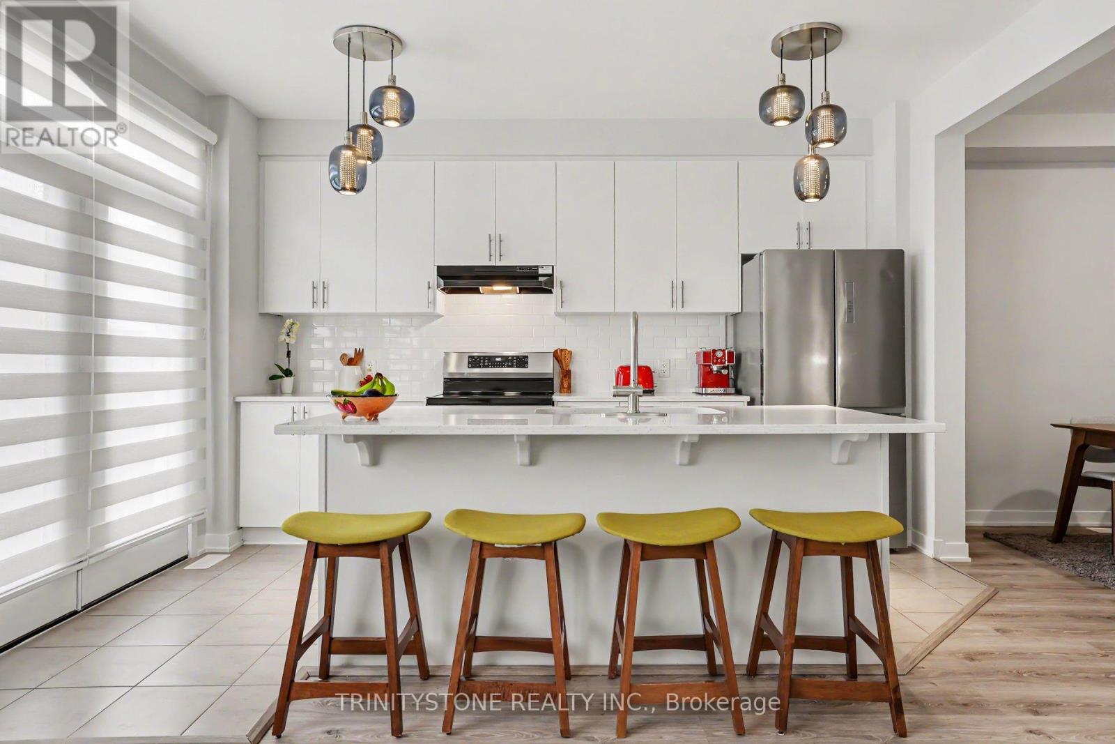 225 BILLRIAN CRESCENT - 12