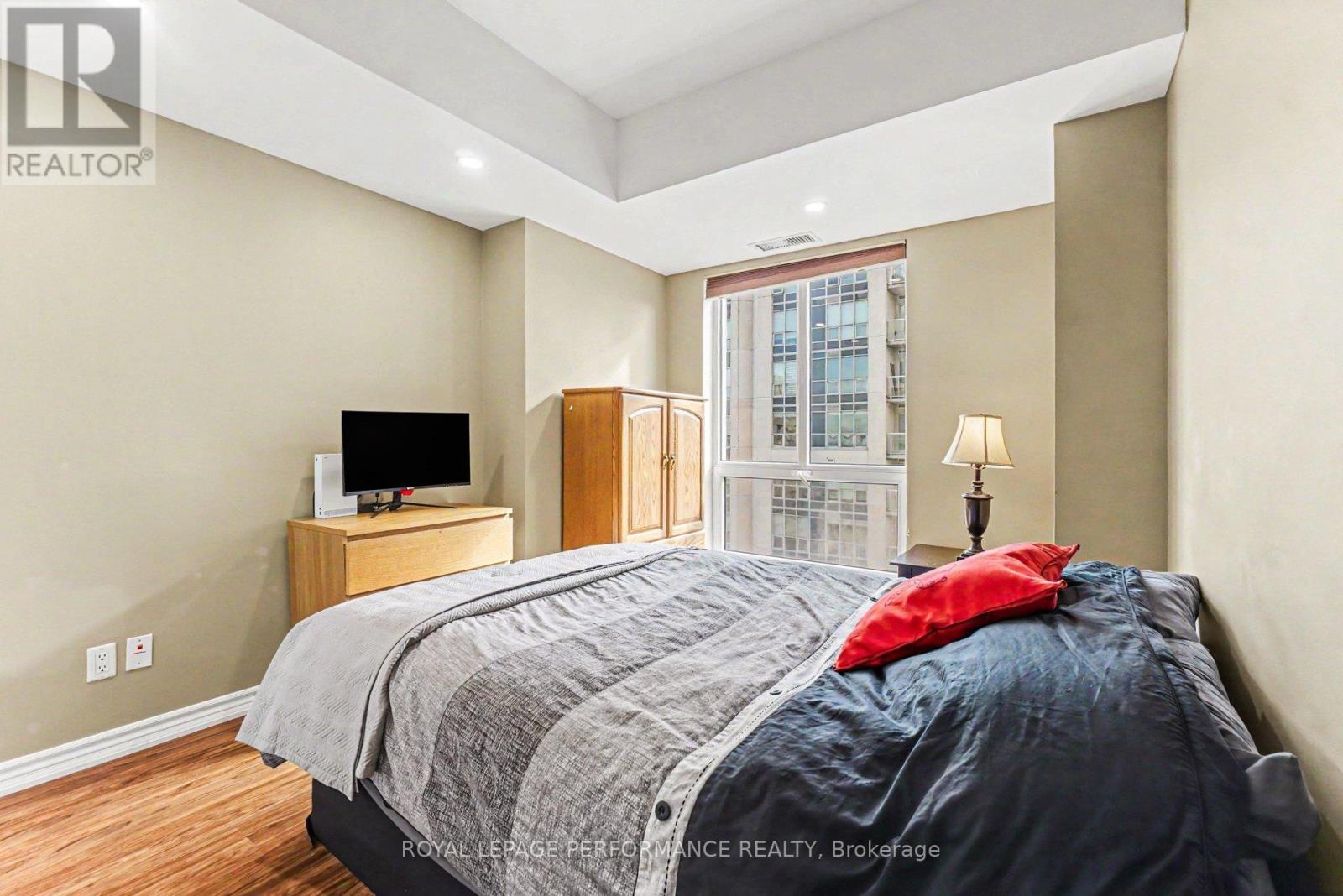 #2205 234 RIDEAU STREET - 13