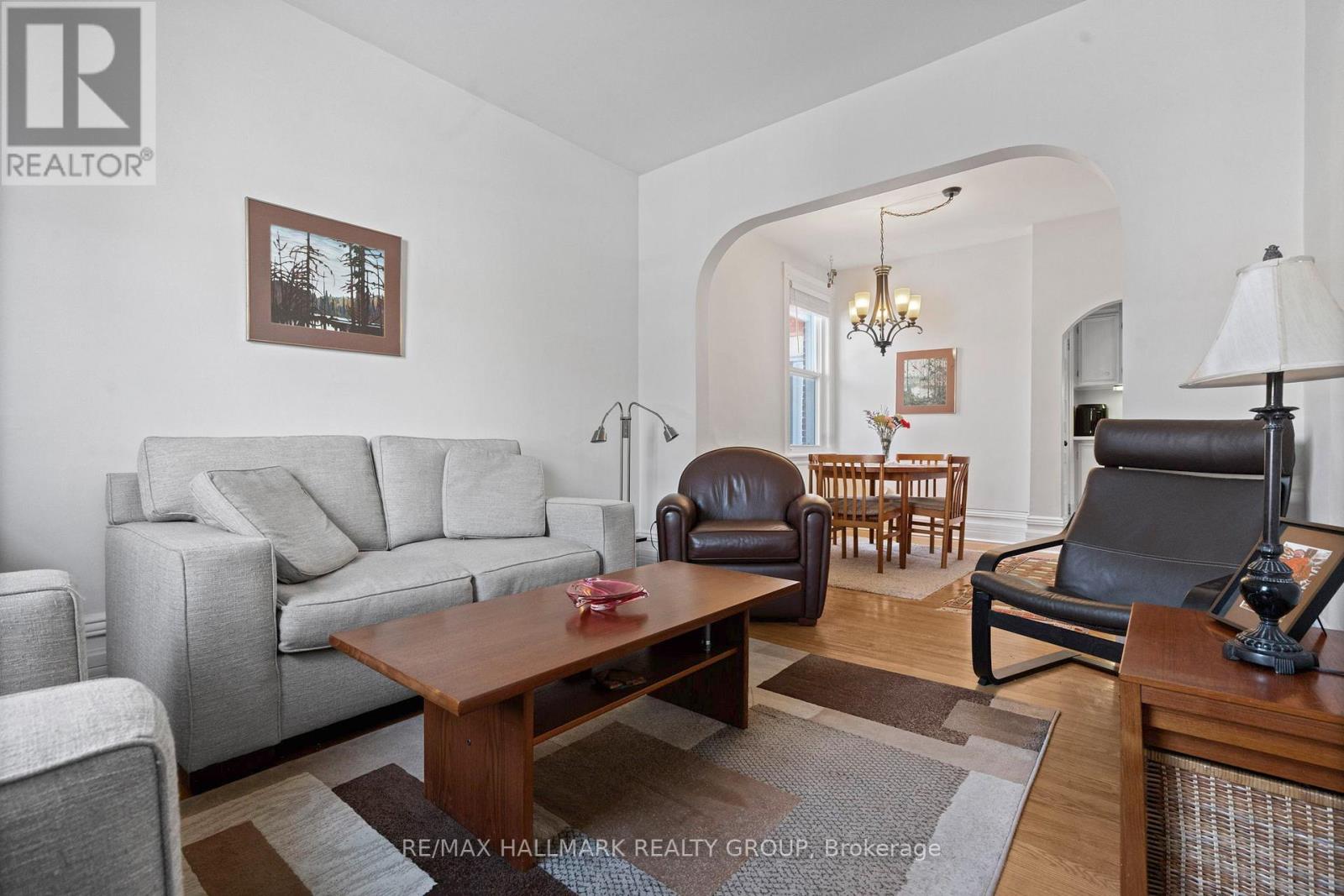 58-60 LOUISA STREET - 6