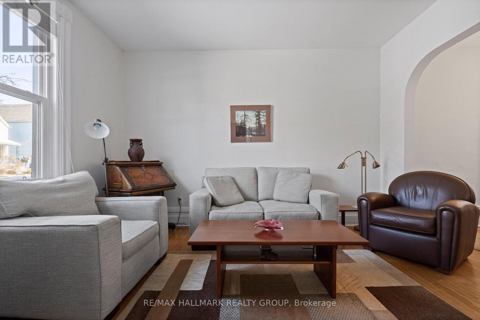 58-60 LOUISA STREET - 7