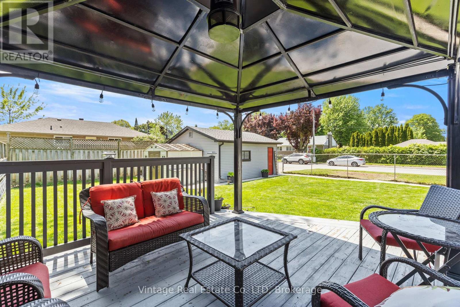 6478 RUSSELL STREET - 34