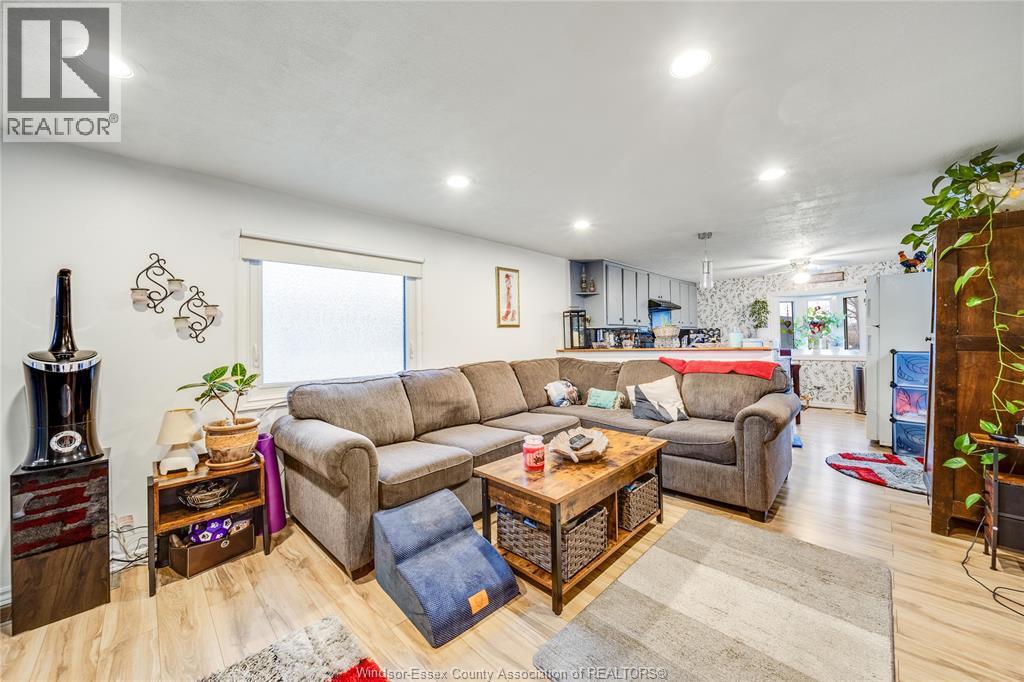 137 DANA DRIVE - 6
