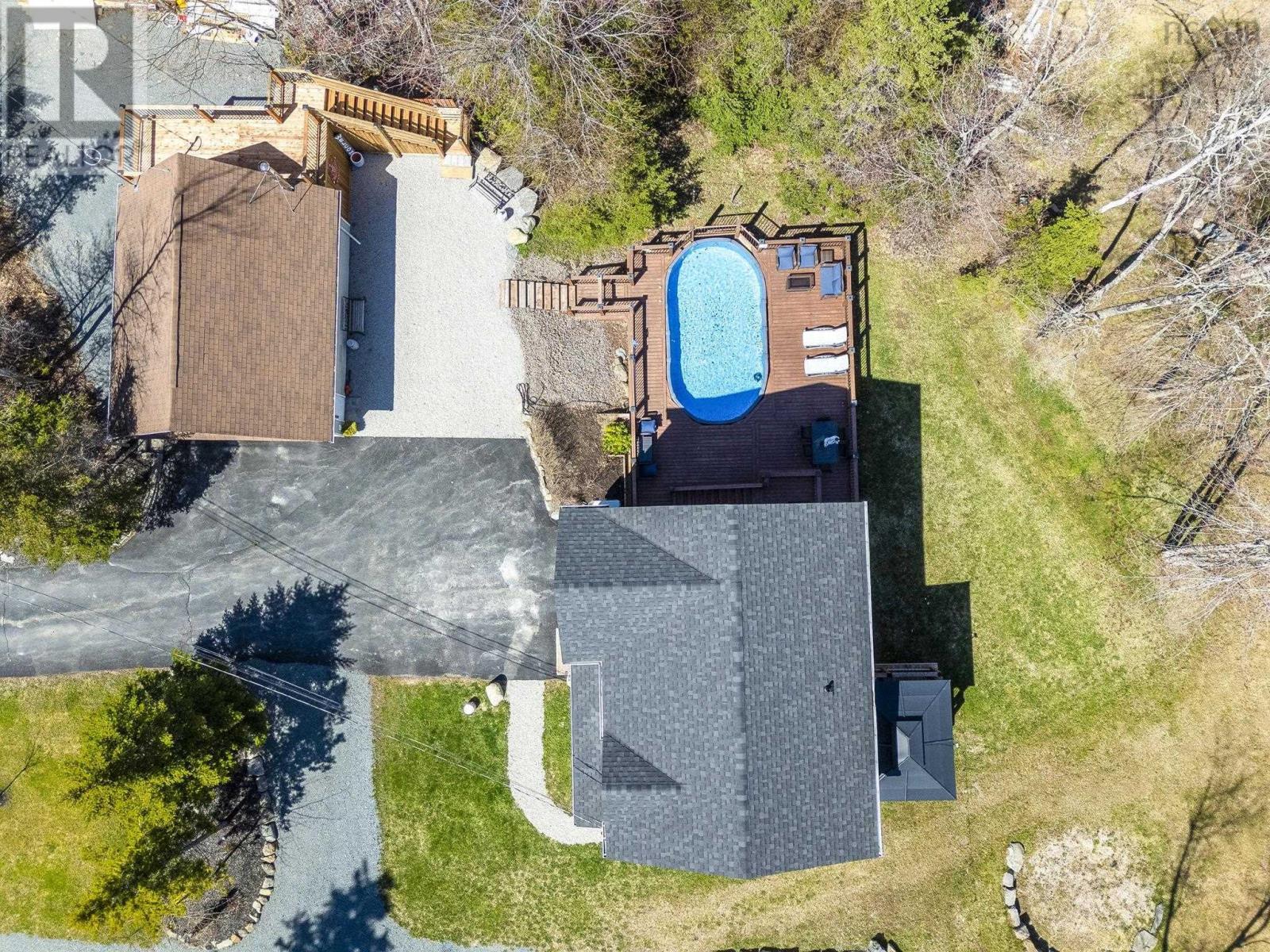 569 Lakecrest Drive - 43