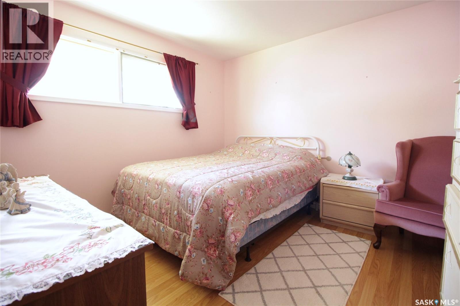 1208 Mark AVENUE — photo 10