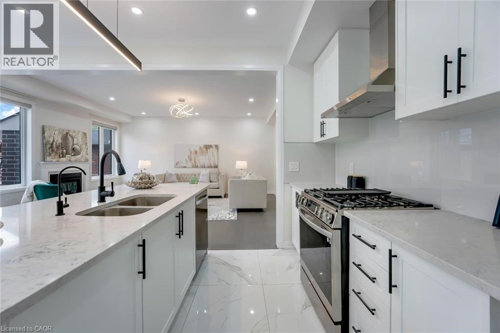 116 CROSSMORE Crescent - 14