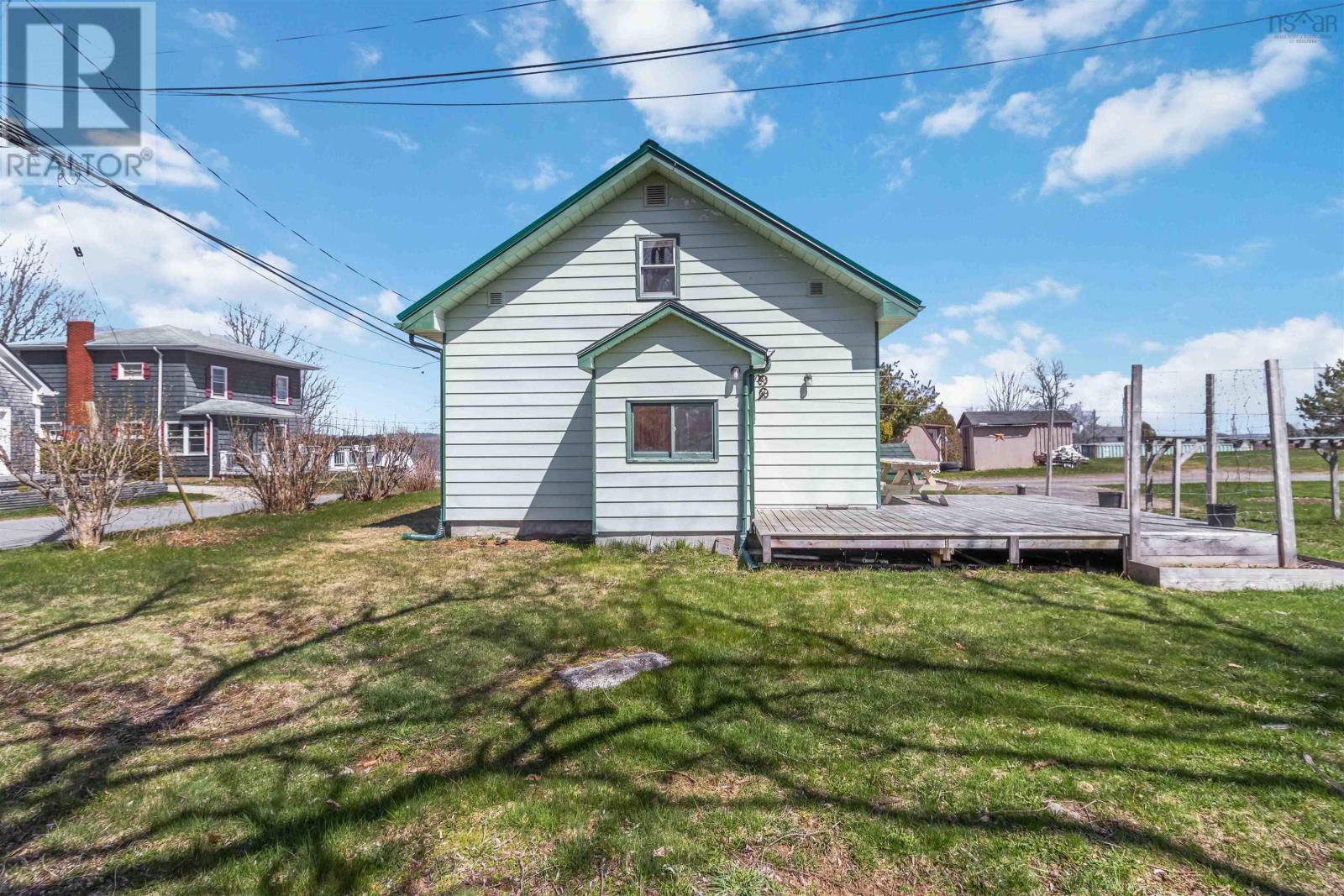 4 Herbert Road - 32