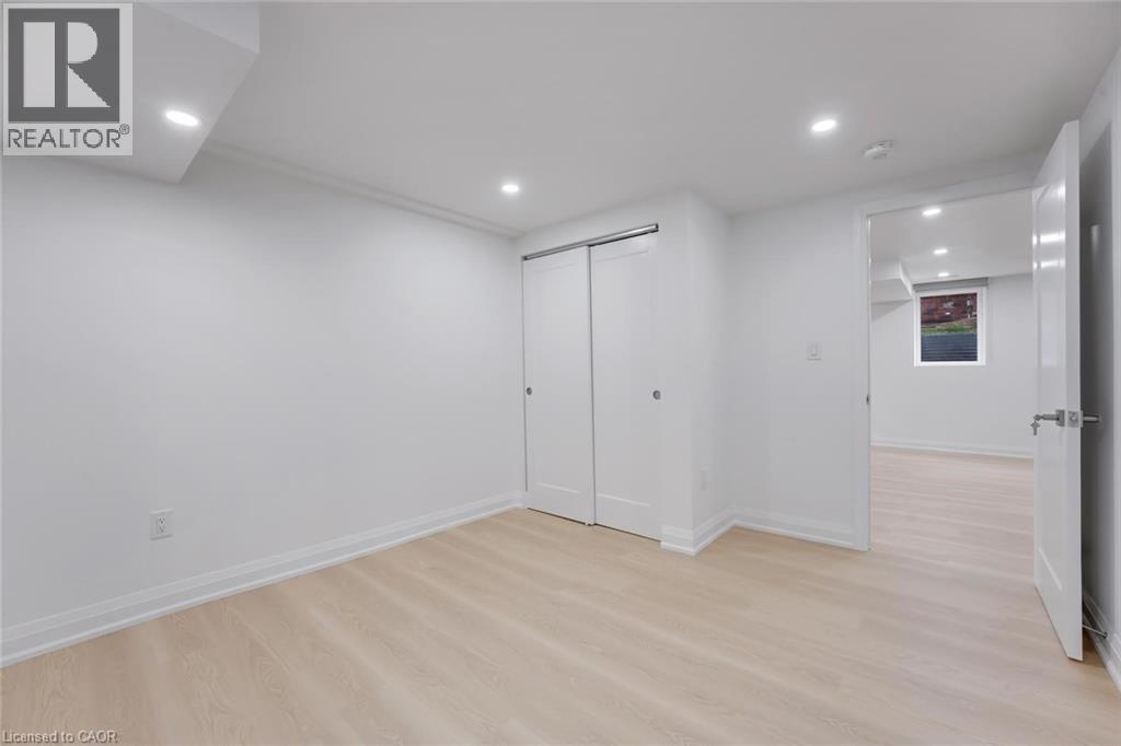 116 CROSSMORE Crescent - 44