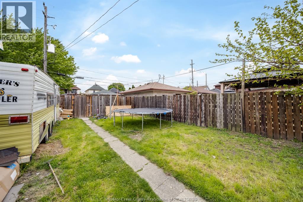 1180 LANGLOIS AVENUE - 34