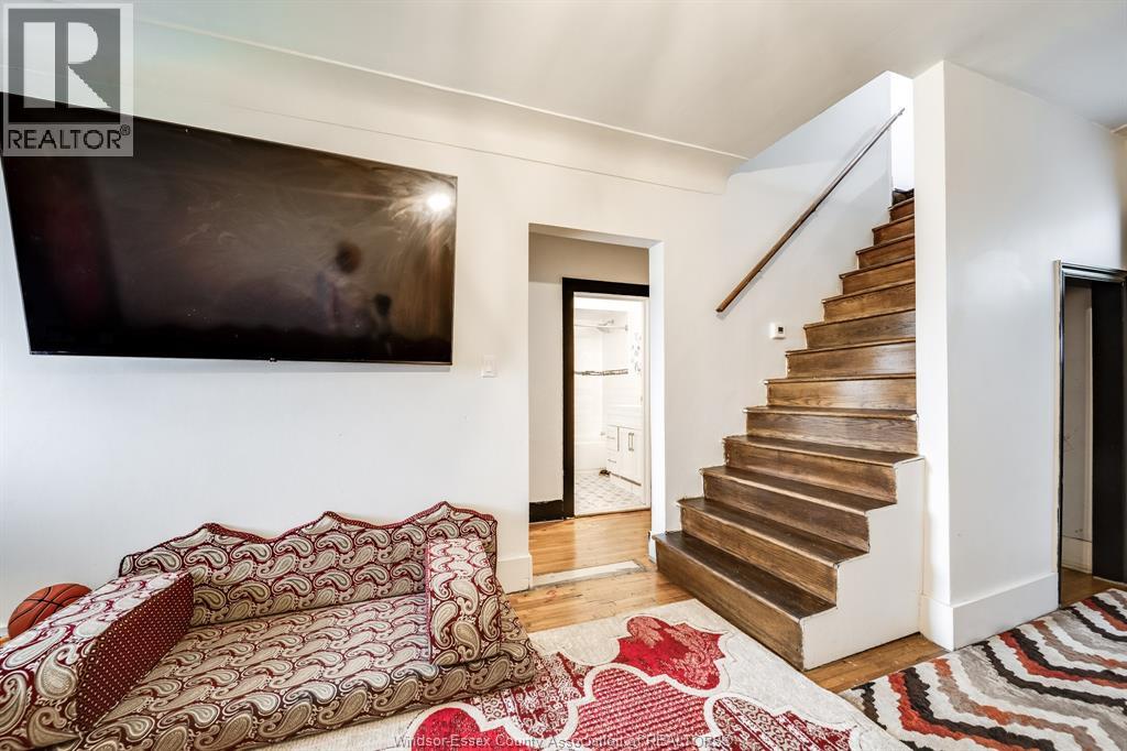 1180 LANGLOIS AVENUE - 11