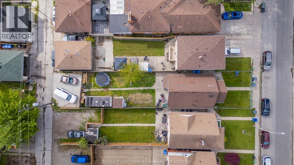1180 LANGLOIS AVENUE - 36