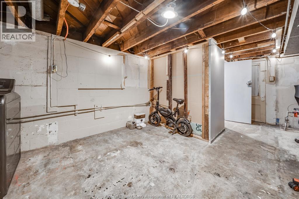 1180 LANGLOIS AVENUE - 31