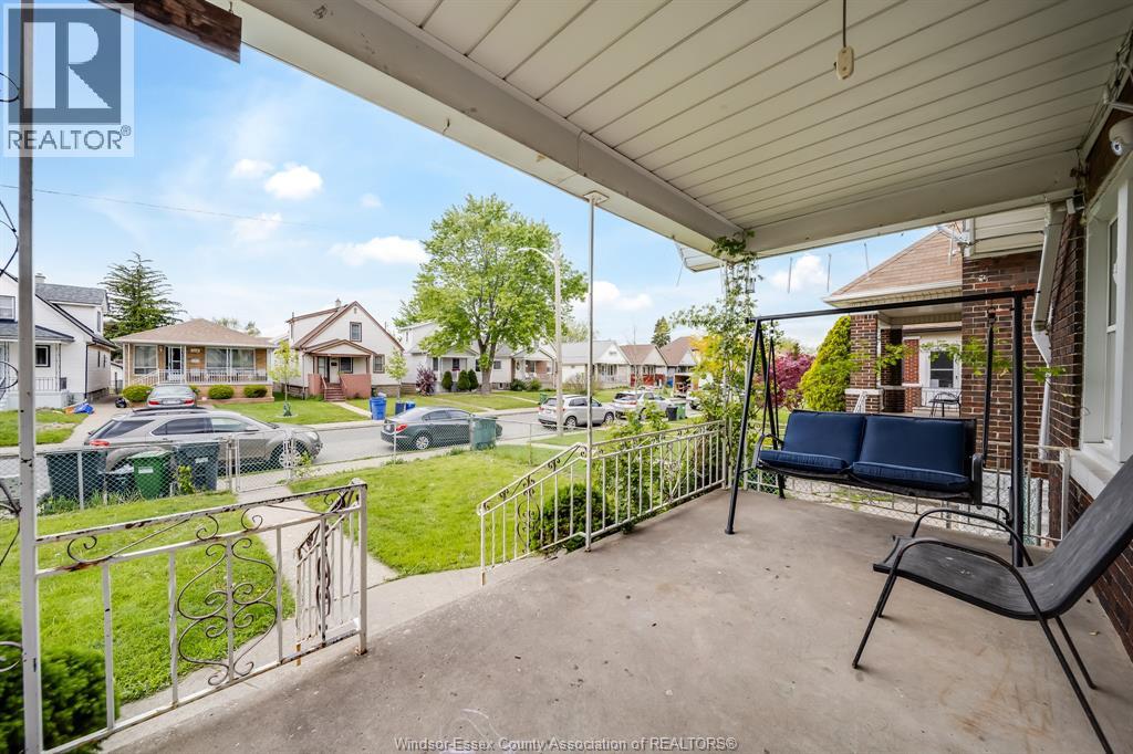 1180 LANGLOIS AVENUE - 5