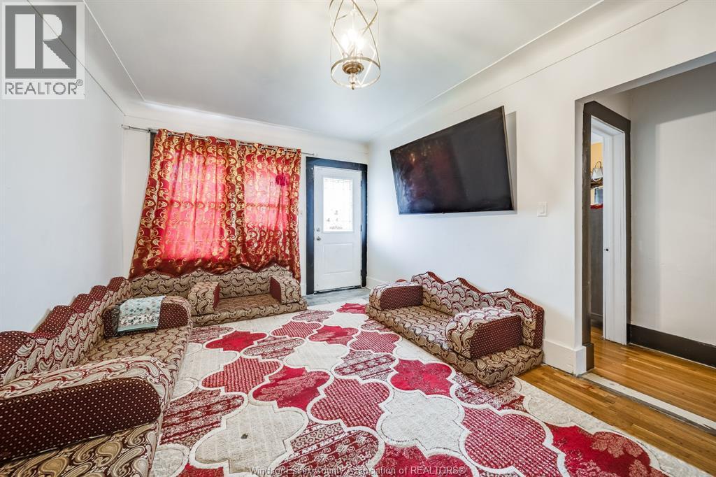 1180 LANGLOIS AVENUE - 8