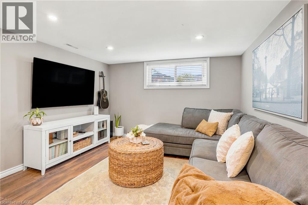 35 GRETNA Court - 24