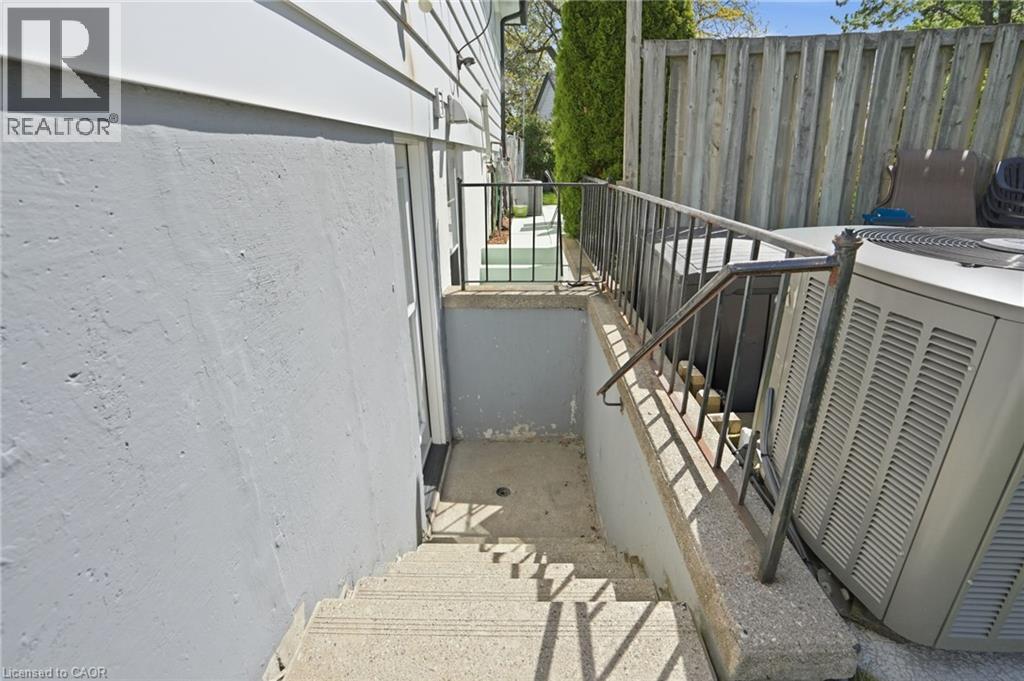 35 GRETNA Court - 28