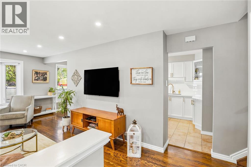 35 GRETNA Court - Image 3