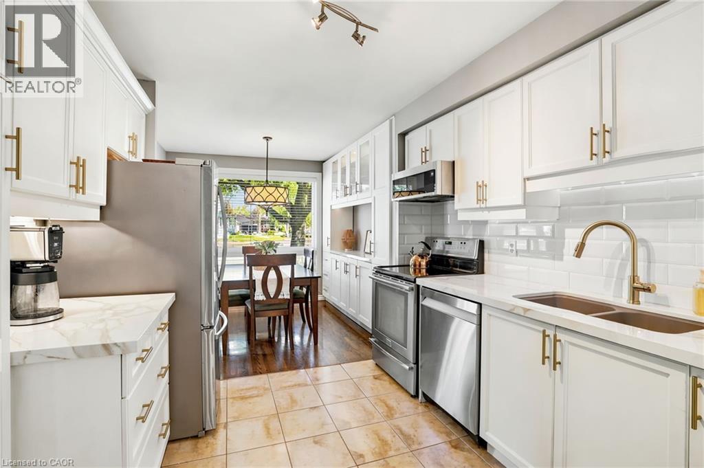 35 GRETNA Court - 9