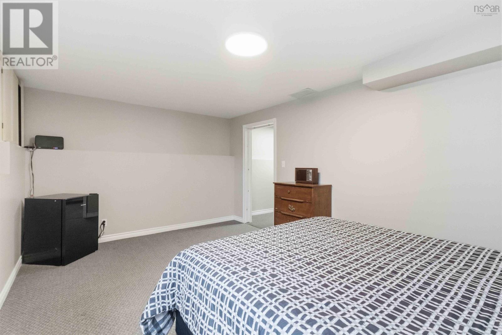 15 White Birch Lane - 41