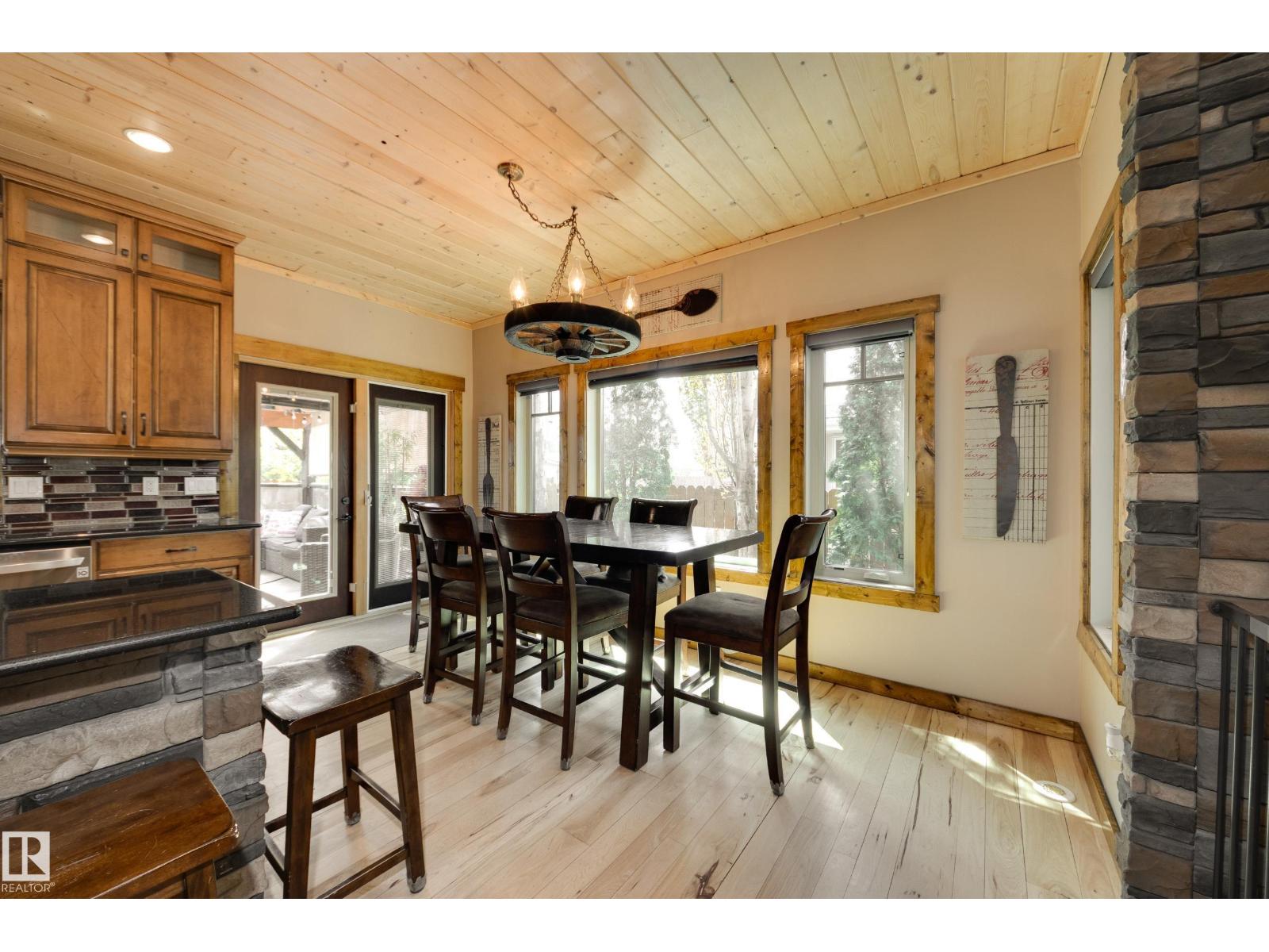 10811 67 ST NW - 16