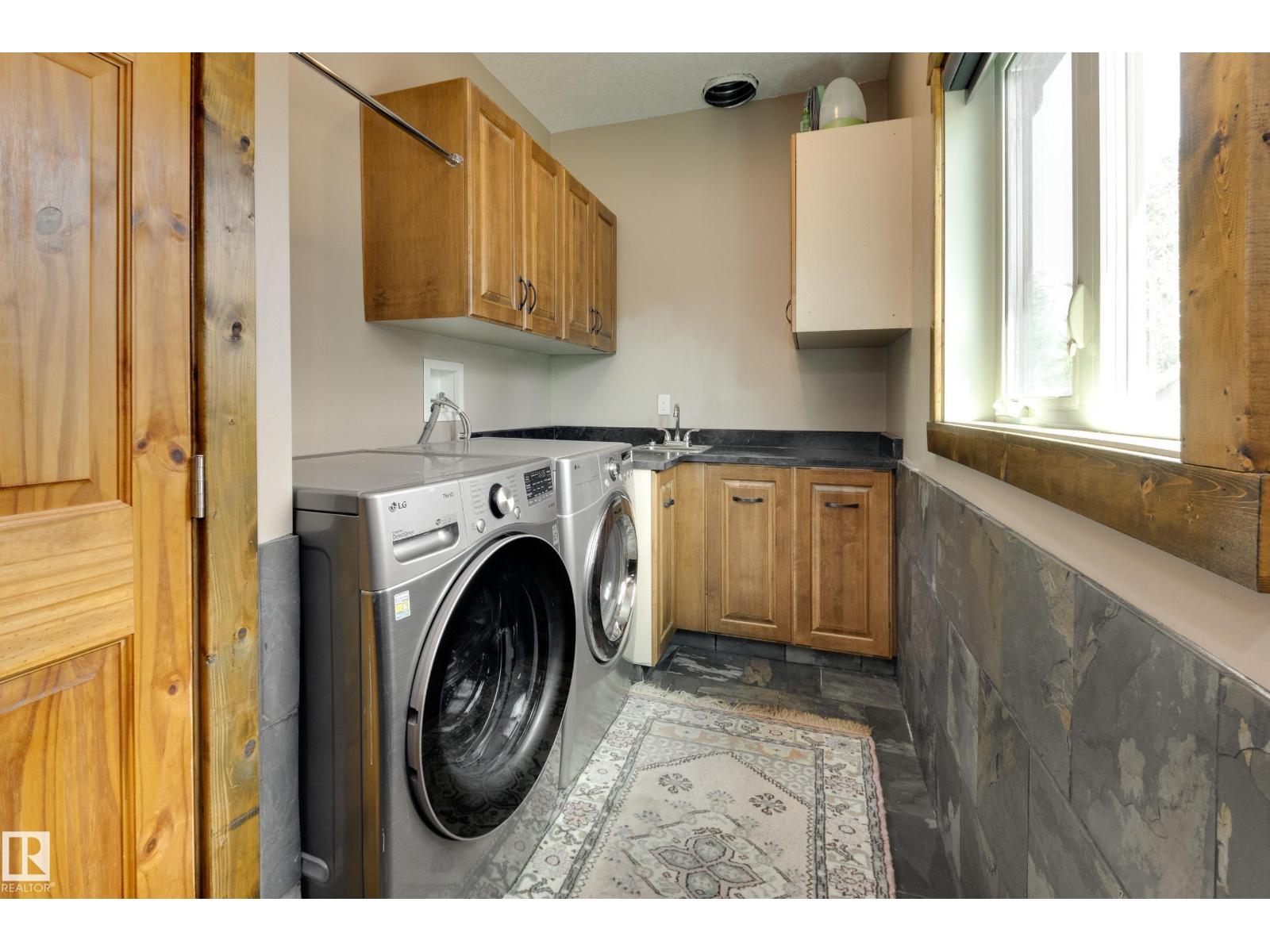 10811 67 ST NW - 24