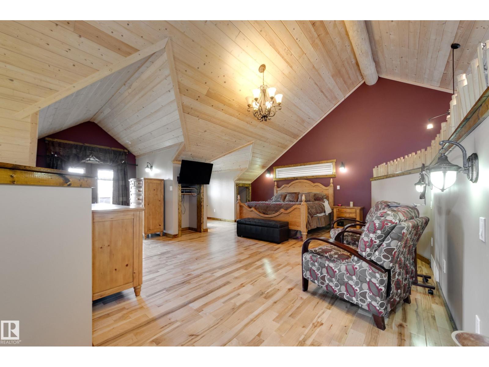10811 67 ST NW - 27