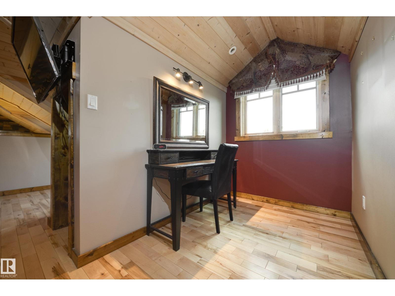 10811 67 ST NW - 30