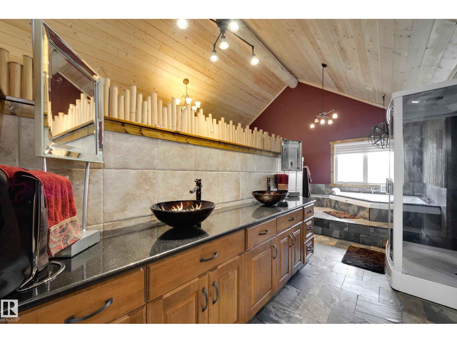 10811 67 ST NW - 35