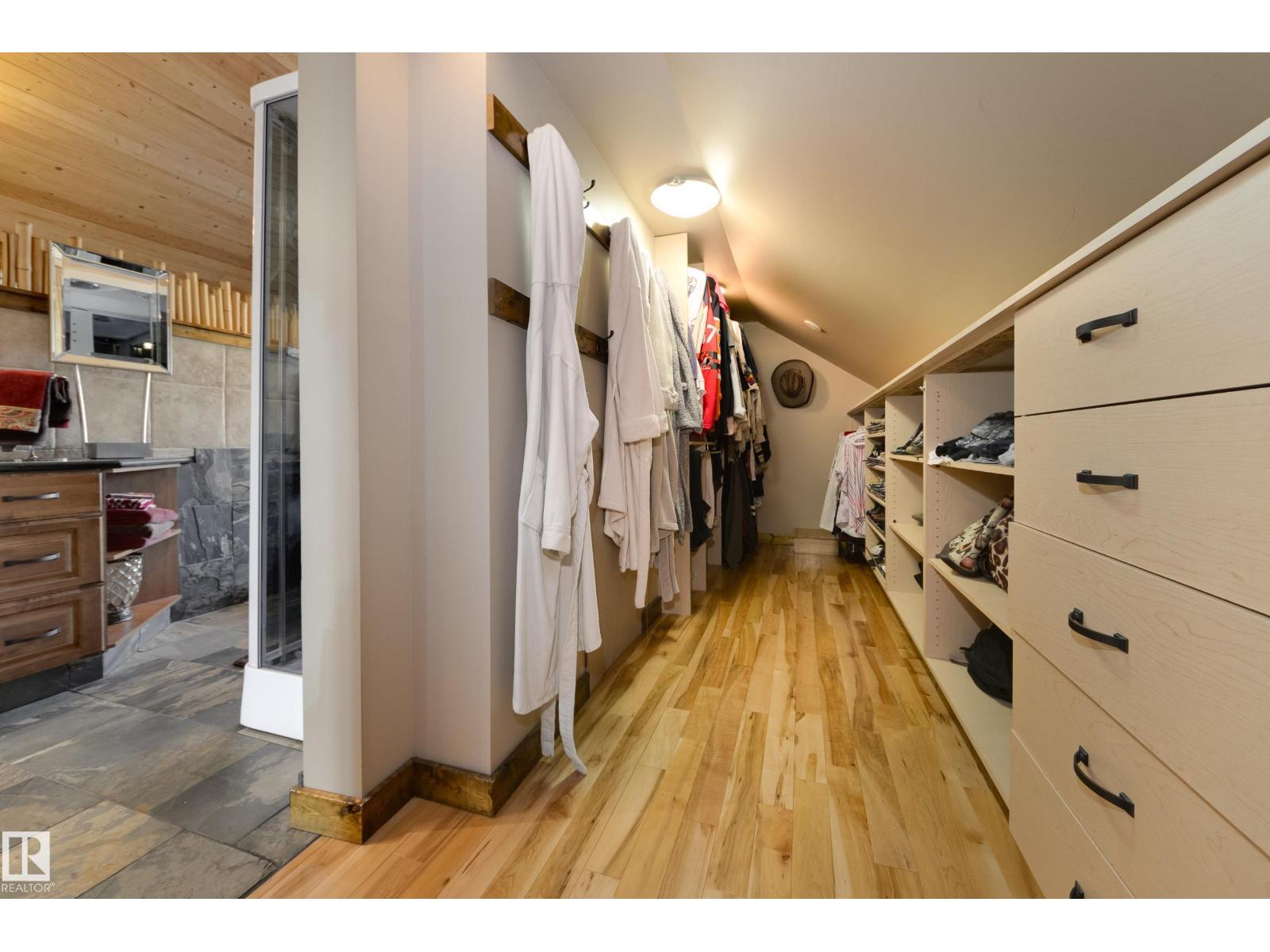 10811 67 ST NW - 37