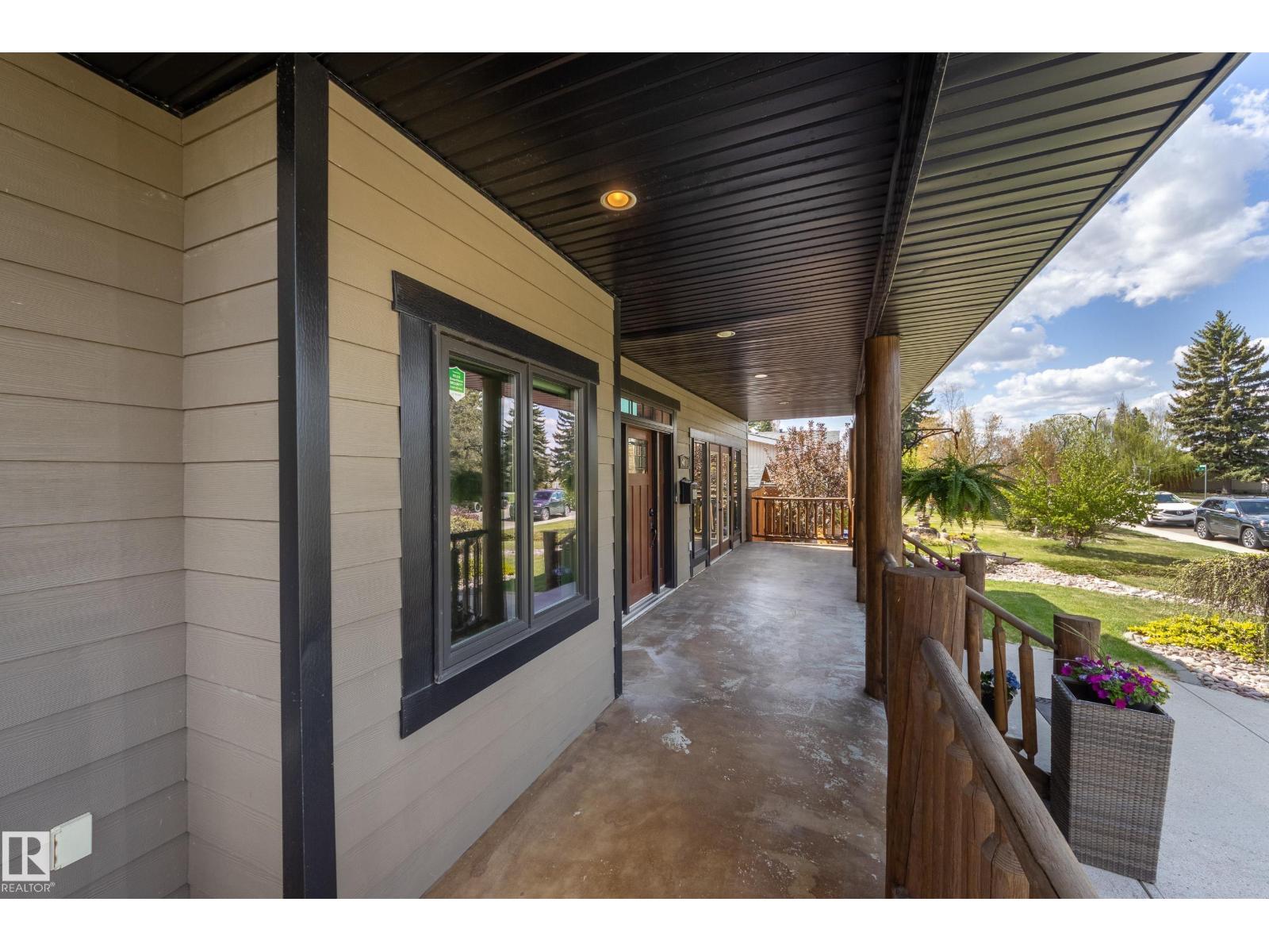 10811 67 ST NW - 4