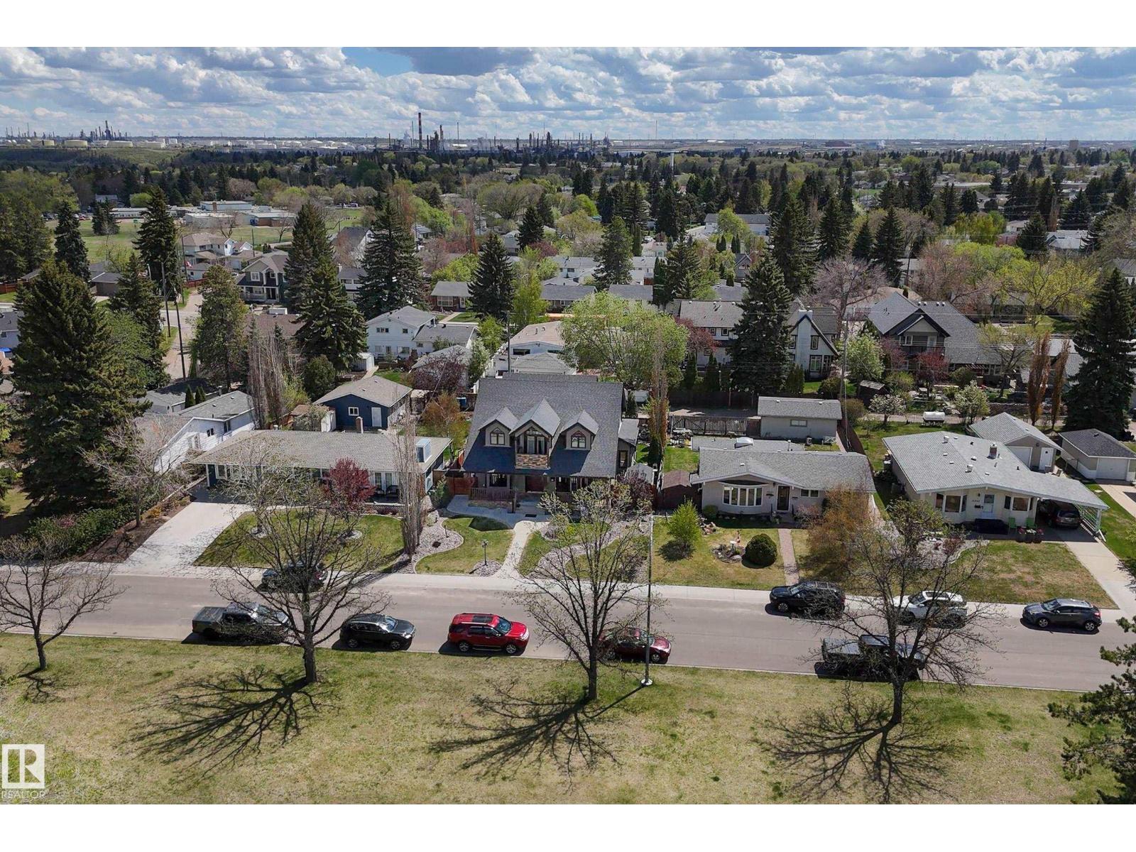 10811 67 ST NW - 57