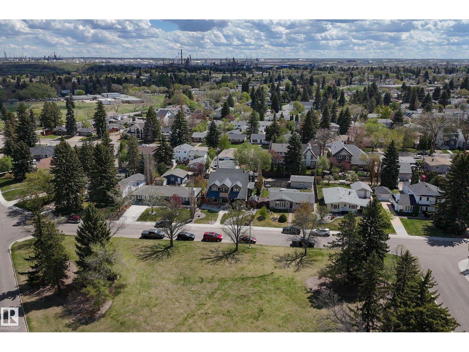10811 67 ST NW - 58