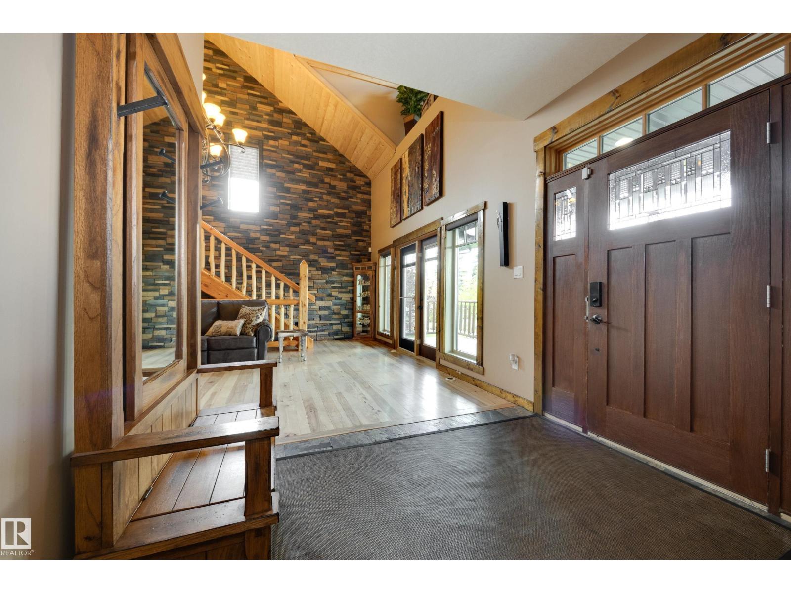 10811 67 ST NW - 6