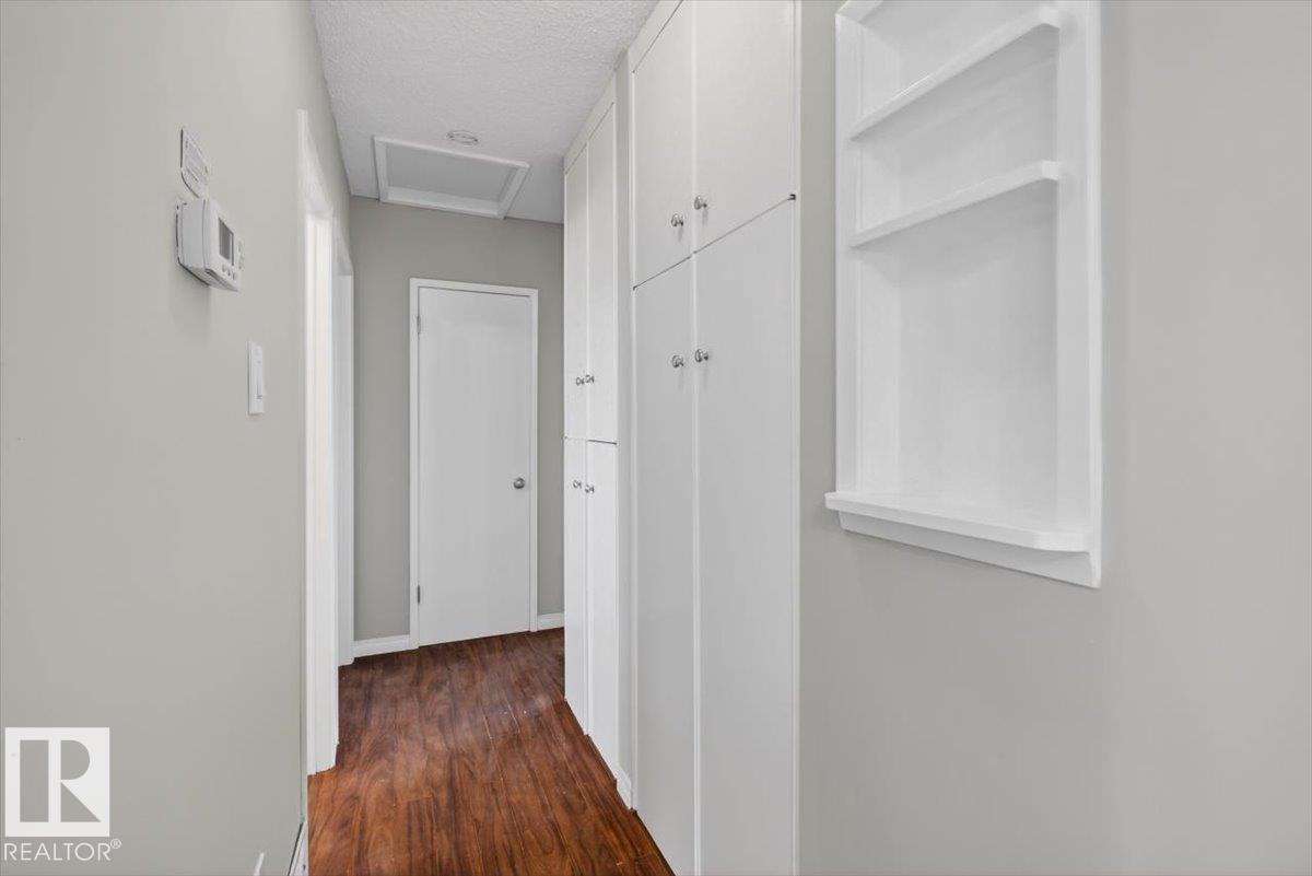 4630 114 AV NW - 22