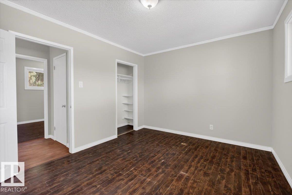 4630 114 AV NW - 27
