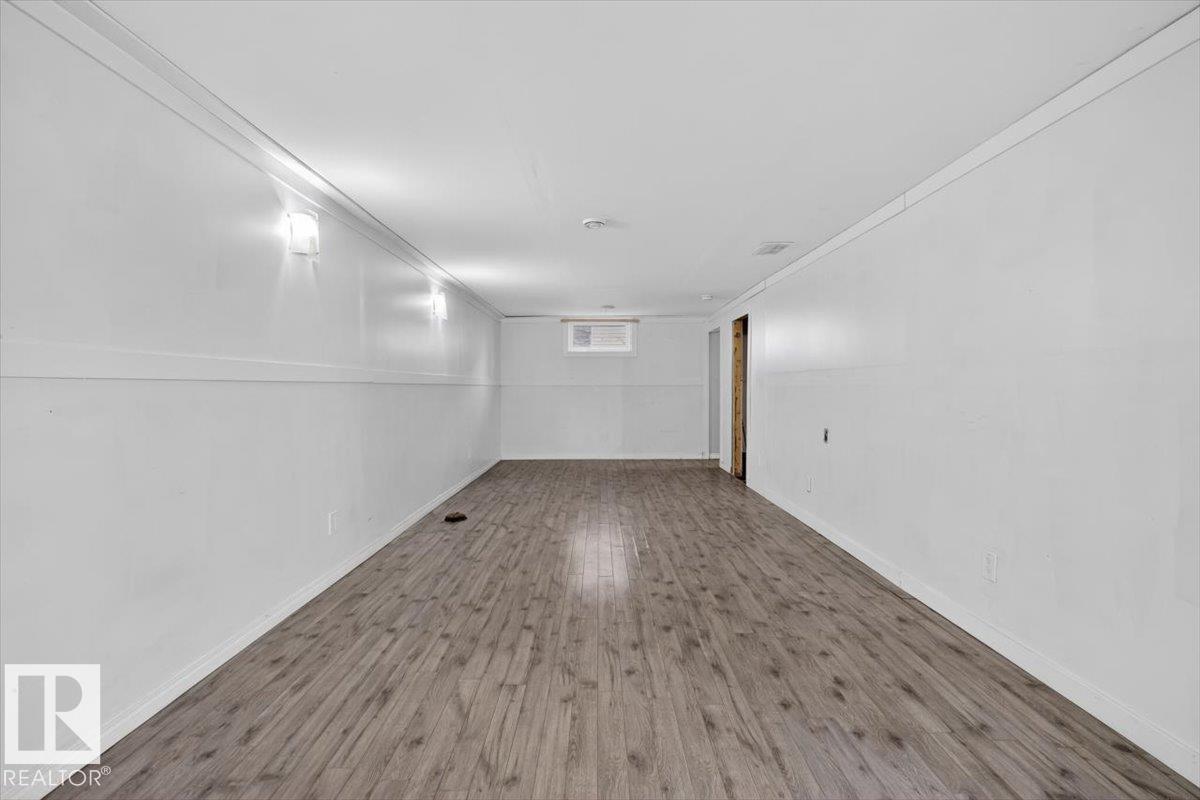4630 114 AV NW - 32