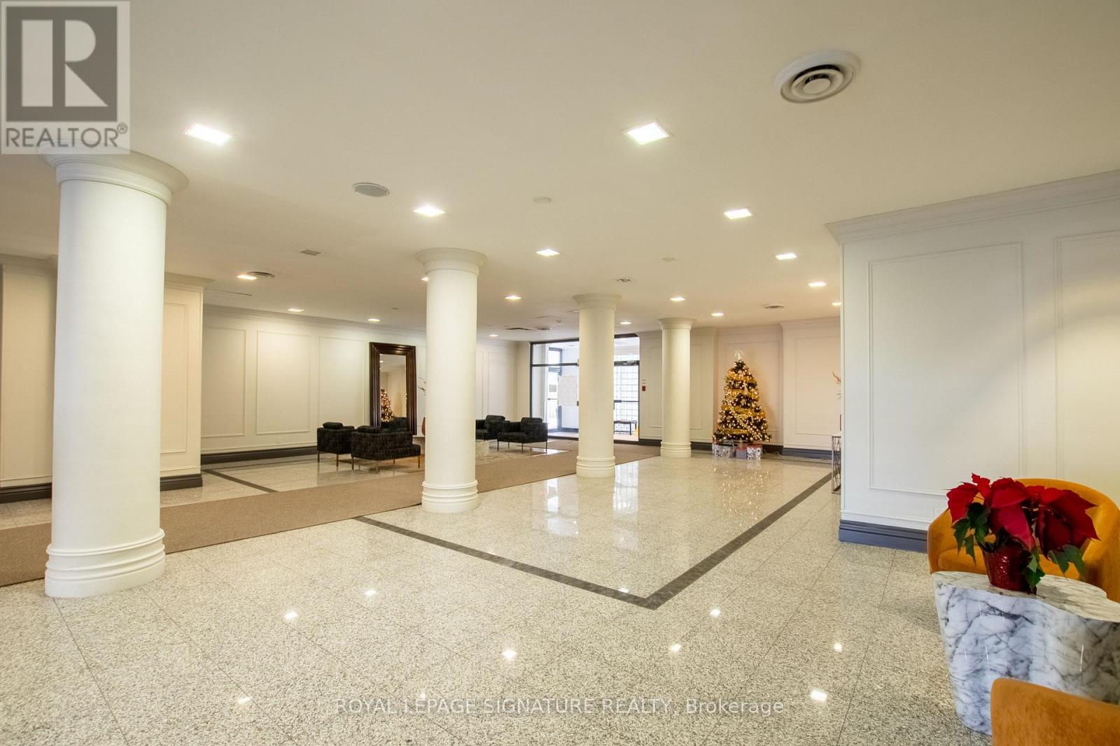#1604 7 BISHOP AVENUE - 16