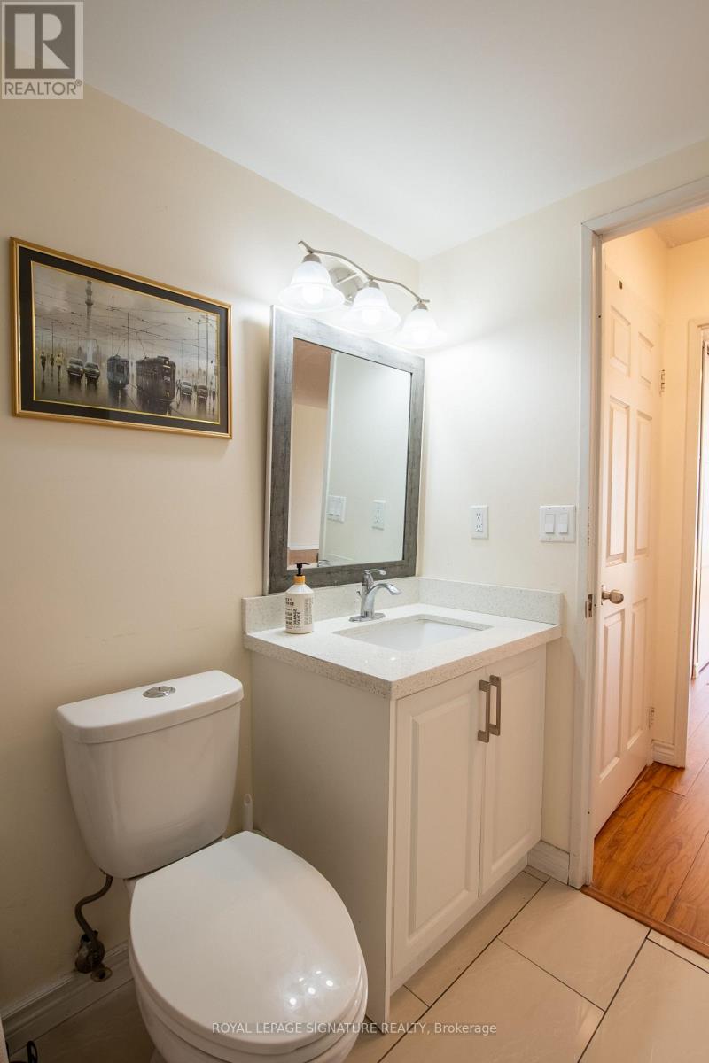 #1604 7 BISHOP AVENUE - 19