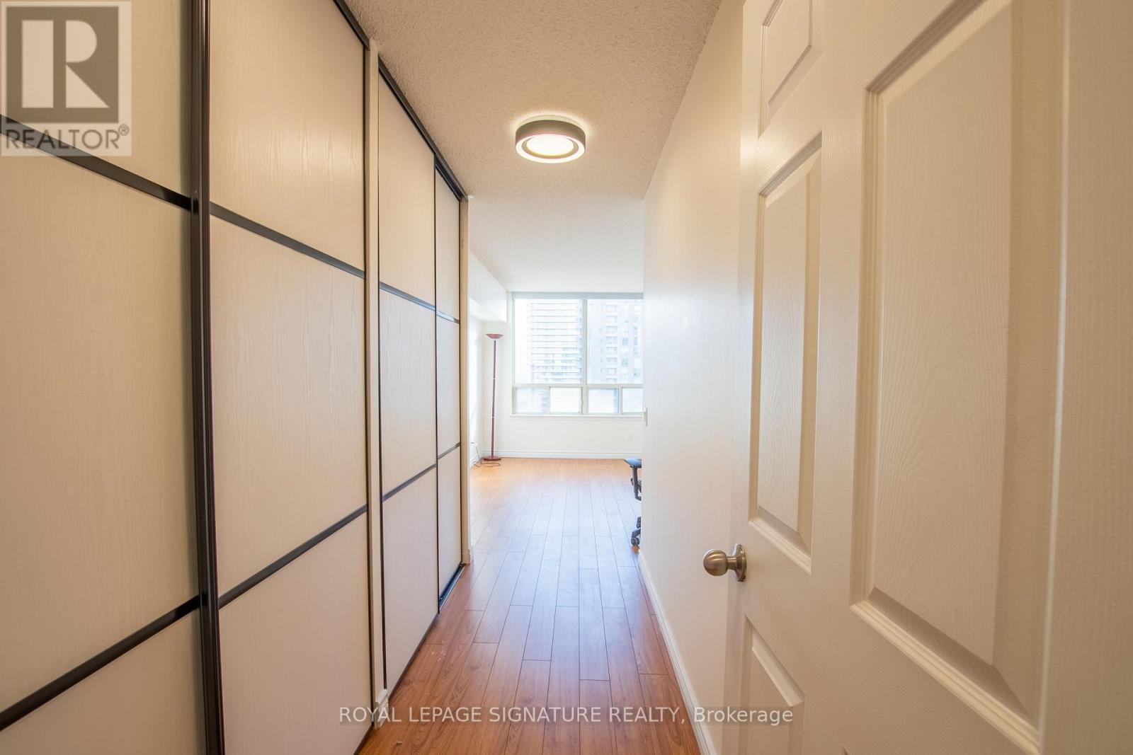 #1604 7 BISHOP AVENUE - 21