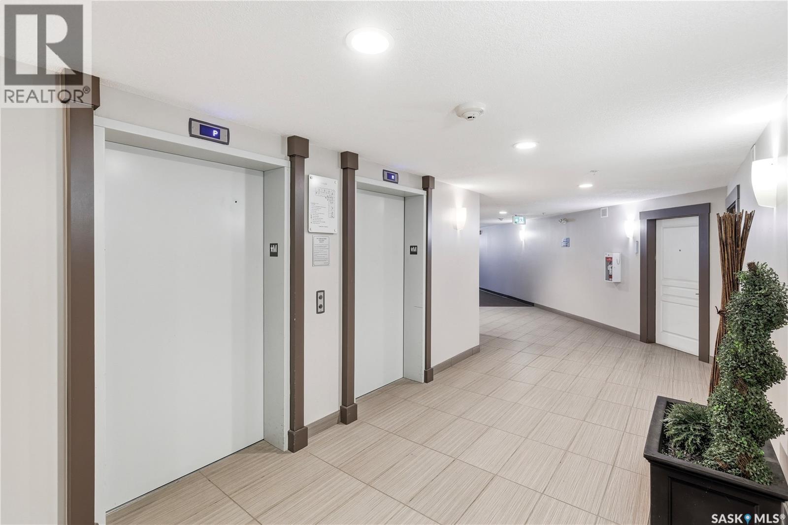 #325 5303 Universal CRESCENT - 4