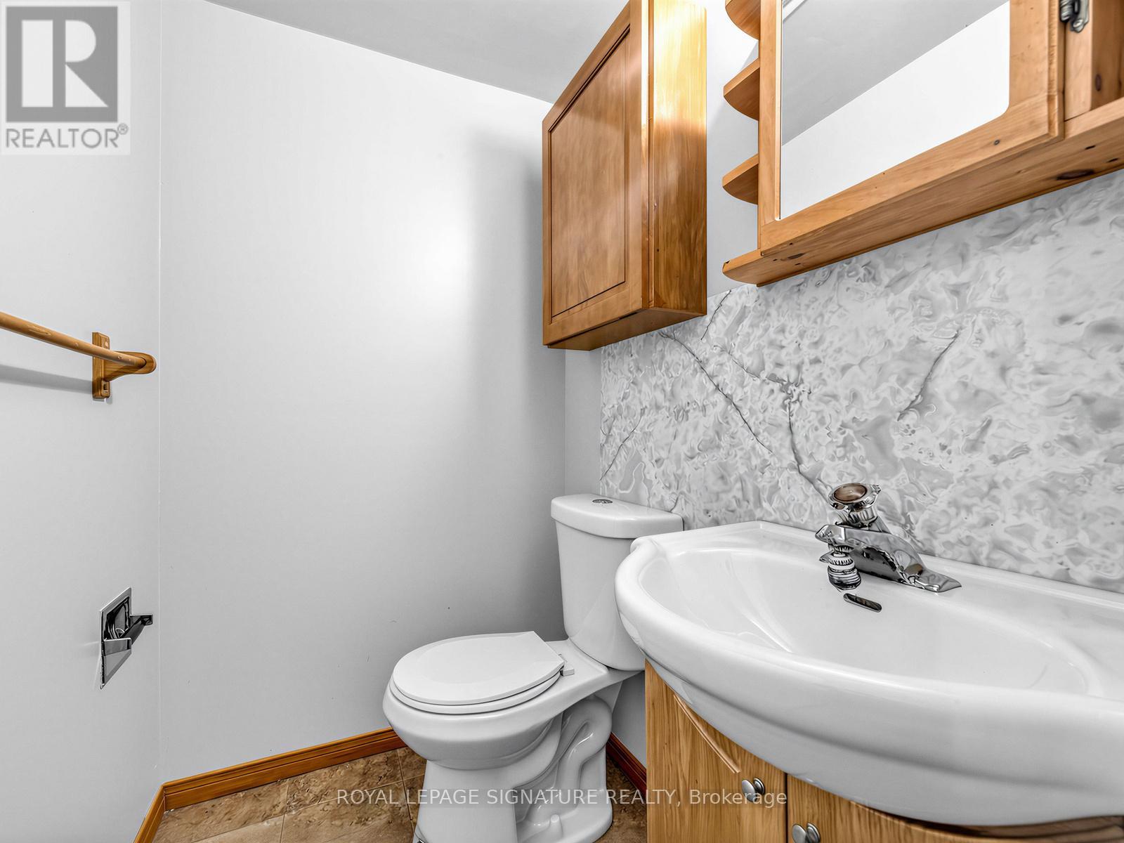 #46 50 BLACKWELL AVENUE - 16