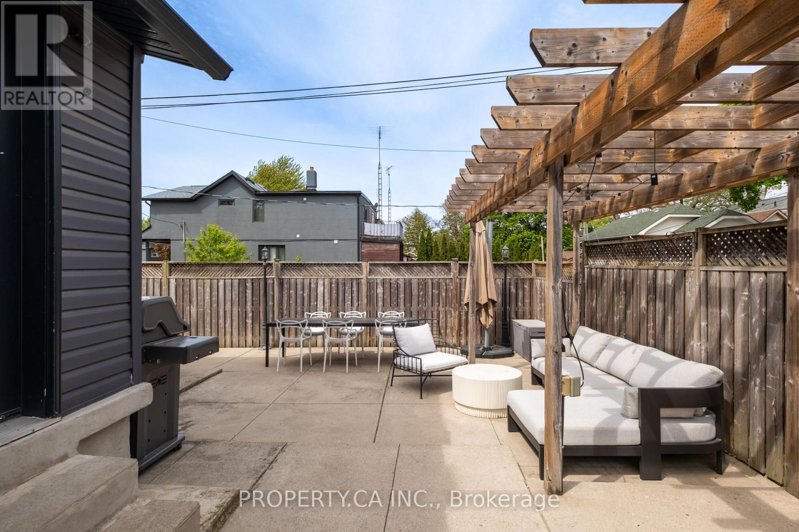 124 MILVERTON BOULEVARD - 32