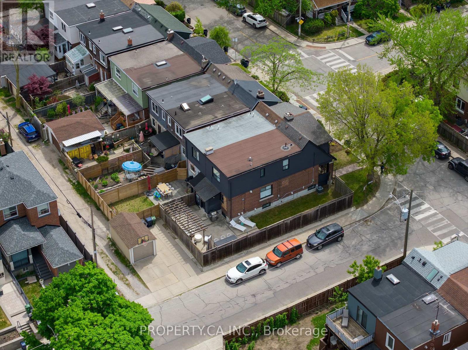 124 MILVERTON BOULEVARD - 36