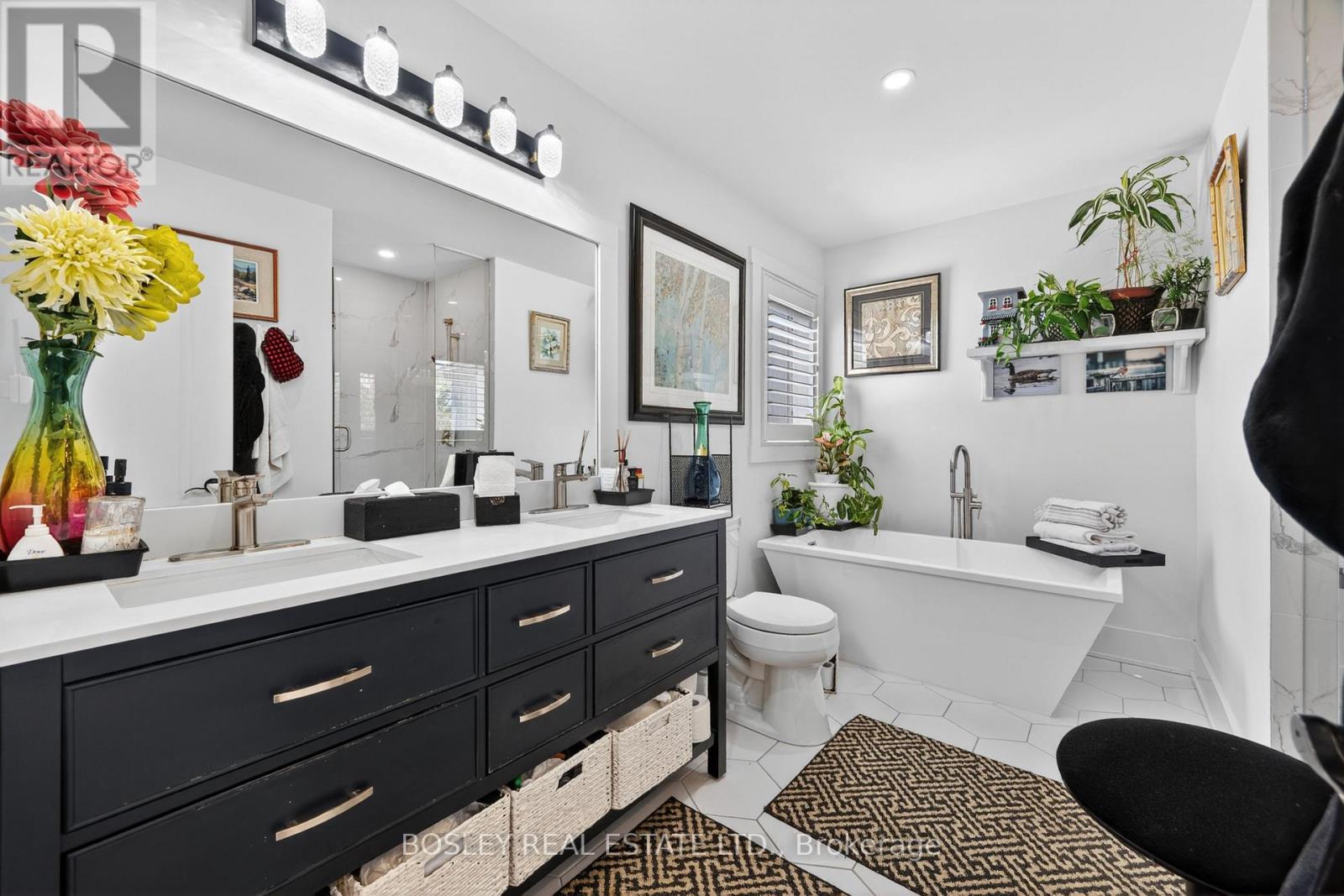 2 BETTINA PLACE - 16