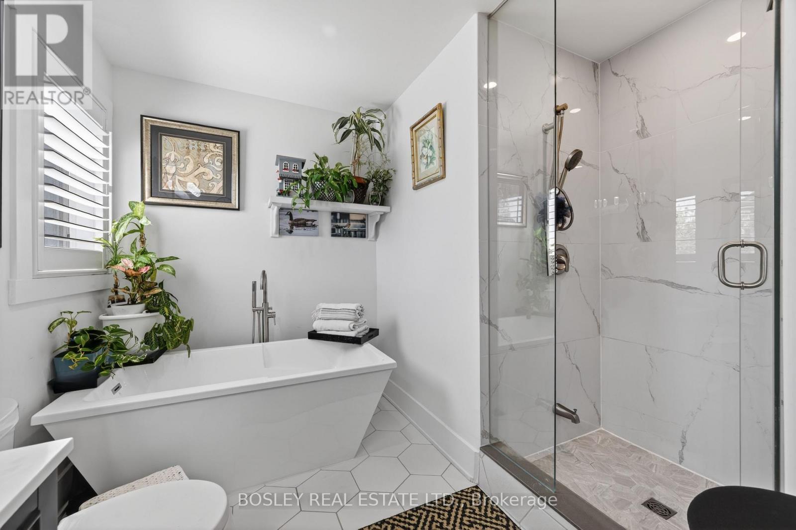 2 BETTINA PLACE - 17
