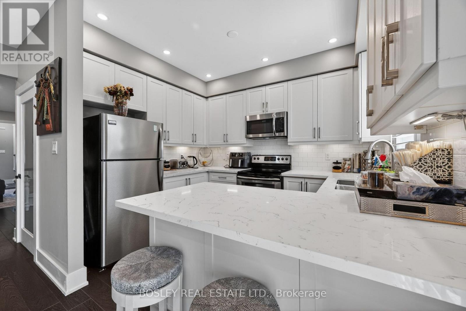 2 BETTINA PLACE - 6