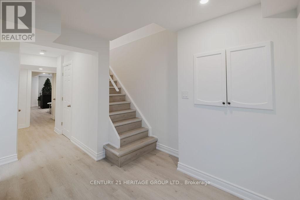 21 THISTLE AVENUE - 34
