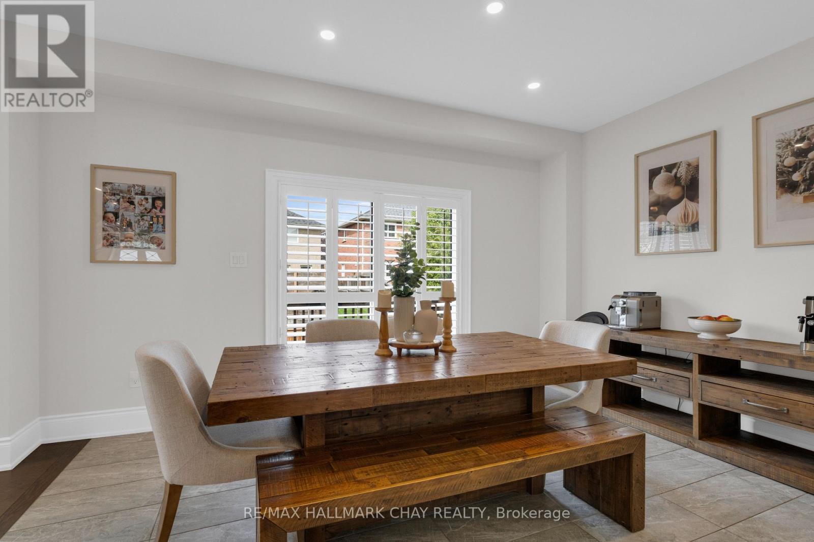 20 WESTMINSTER CIRCLE - 10